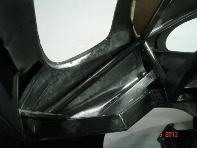 DSC01754.JPG (57.36 Kio) Vu 7759 fois tole droite en place