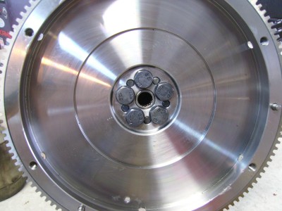 IMGP0147.JPG (63.12 Kio) Vu 5008 fois Une fois monté. Notez les 5 pions.