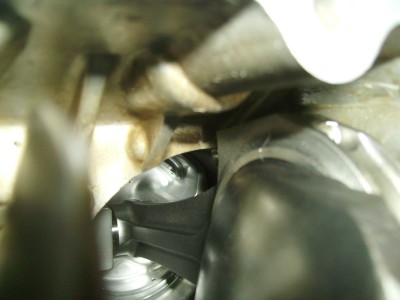 IMGP0150.JPG (45.05 Kio) Vu 5213 fois La vis de bielle du haut touche une nervure du carter