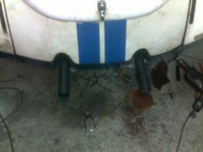 28042015704.jpg (51 Kio) Vu 22999 fois j'ai viré les sorties chromées ça faite un peu outlaw