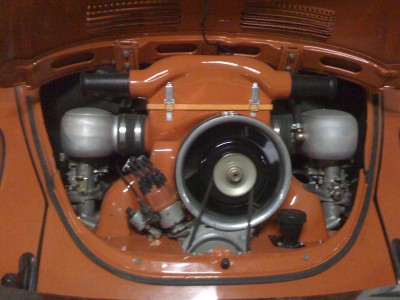 le moteur.... le son est impressionnant!!!