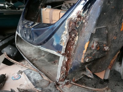 IMG_20170712_173103.jpg (112.46 Kio) Vu 5564 fois C'était bien pourri sous le mastic !