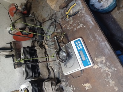 20250502_162725.jpg (3.78 Mio) Vu 2529 fois Banc d'équilibrage des bielles