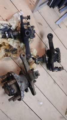 3 fusées 944 phase 2, dont une avec moyeu