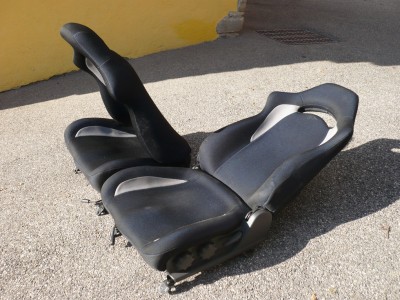 P1030023.jpg (96.26 Kio) Vu 8361 fois Et c'est vraiment pratique pour accéder à la partie arrière ou taper une sieste!