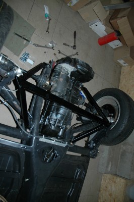 renfort-chassis.jpg (70.77 Kio) Vu 9422 fois Le renfort train arrière en tube d'acier