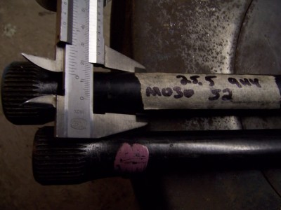 NinoenM030bars003.jpg