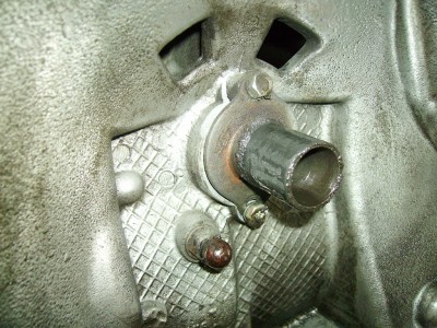 gl IMGP0194.jpg (134.21 Kio) Vu 3840 fois Le guide de butée est arraché du carter.