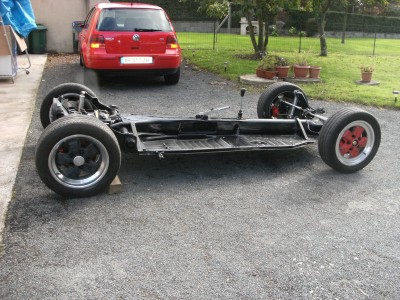 cox 041.jpg (148.89 Kio) Vu 8461 fois Je ne me suis pas décidé sur la dimension des pneumatiques,ceux là sont juste pour la déplacer.