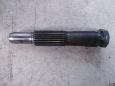 IMGP0055.JPG (49.55 Kio) Vu 3694 fois Queue de boite coupée et ecrou soudé.